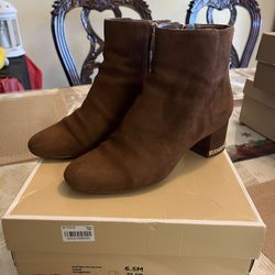 MK Authentic Size 6 1/2 Brown Good Conditions 