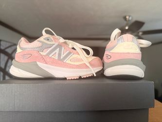 New Balance 990 Toddler Sneakers Pink Size 7