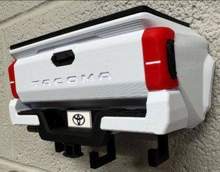 Truck 3d  tail gate and front end key holder