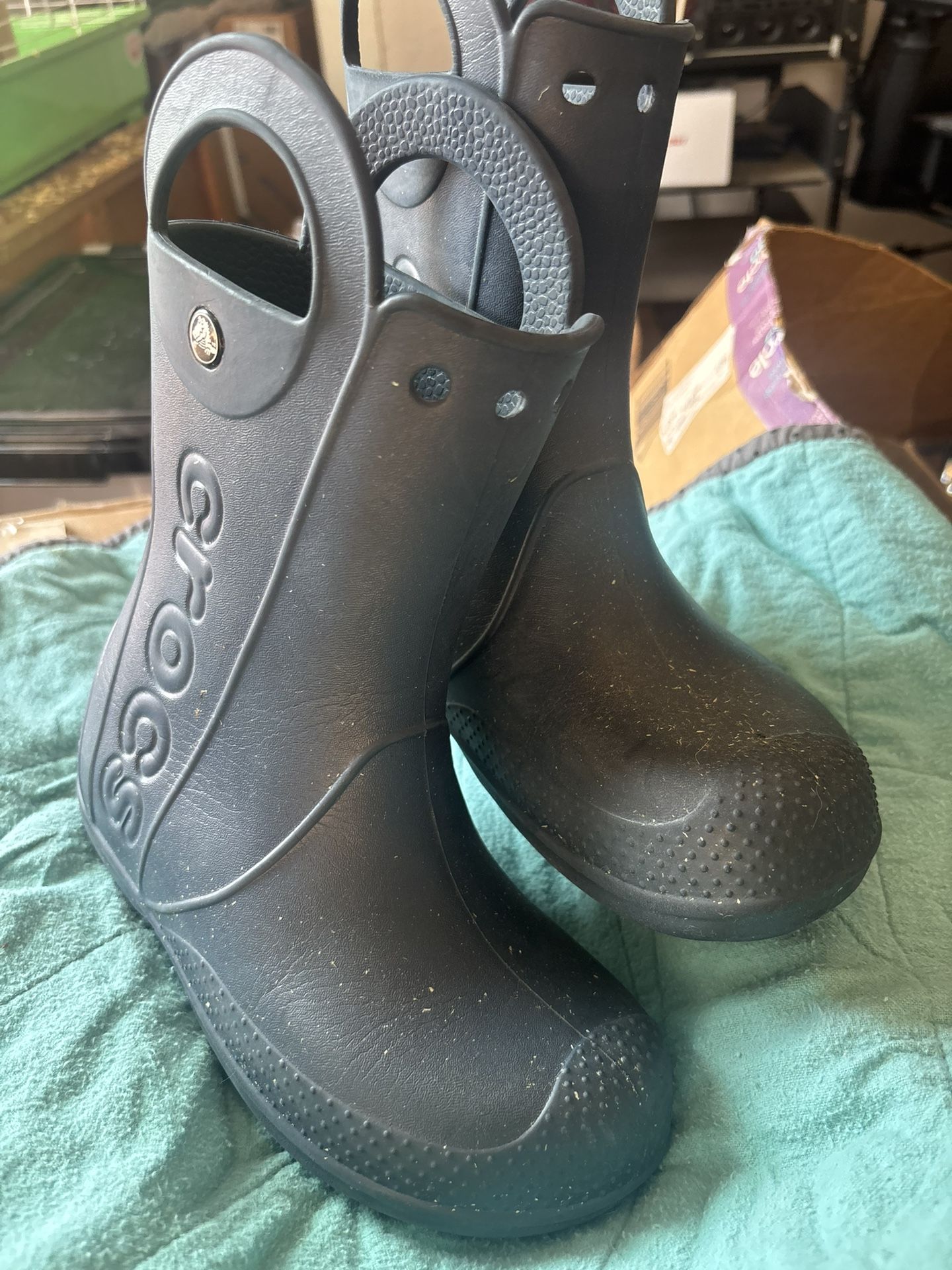 Croc Rain boots Size 2 J Youth 