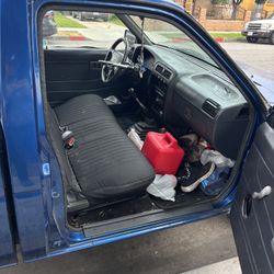 Motor Nuevo Interior Nuevo  Placas Al Día Nissan Pic Up 94 HB