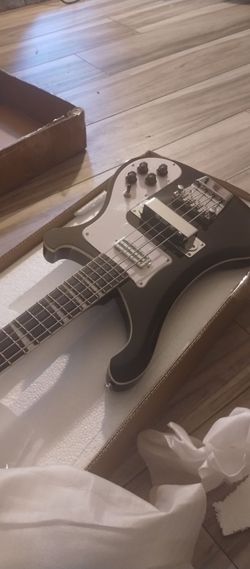 Rickenbacker bass copy