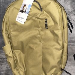 THULE:  Aion Travel Backpack 28L  Color: Nutria