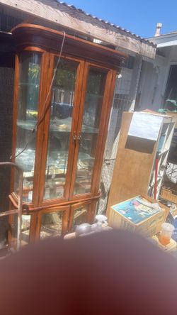 China hutch need gone today