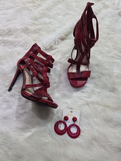 Red snake print heels Size 5 1/2