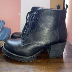 Women’s Boots 