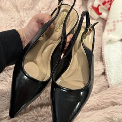 Pointed black heels size 7 