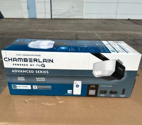 Chamberlain1/2 HP Garage Door Opener With Backup Battery