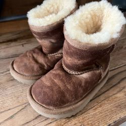 Girl Kid Ugg Size 6
