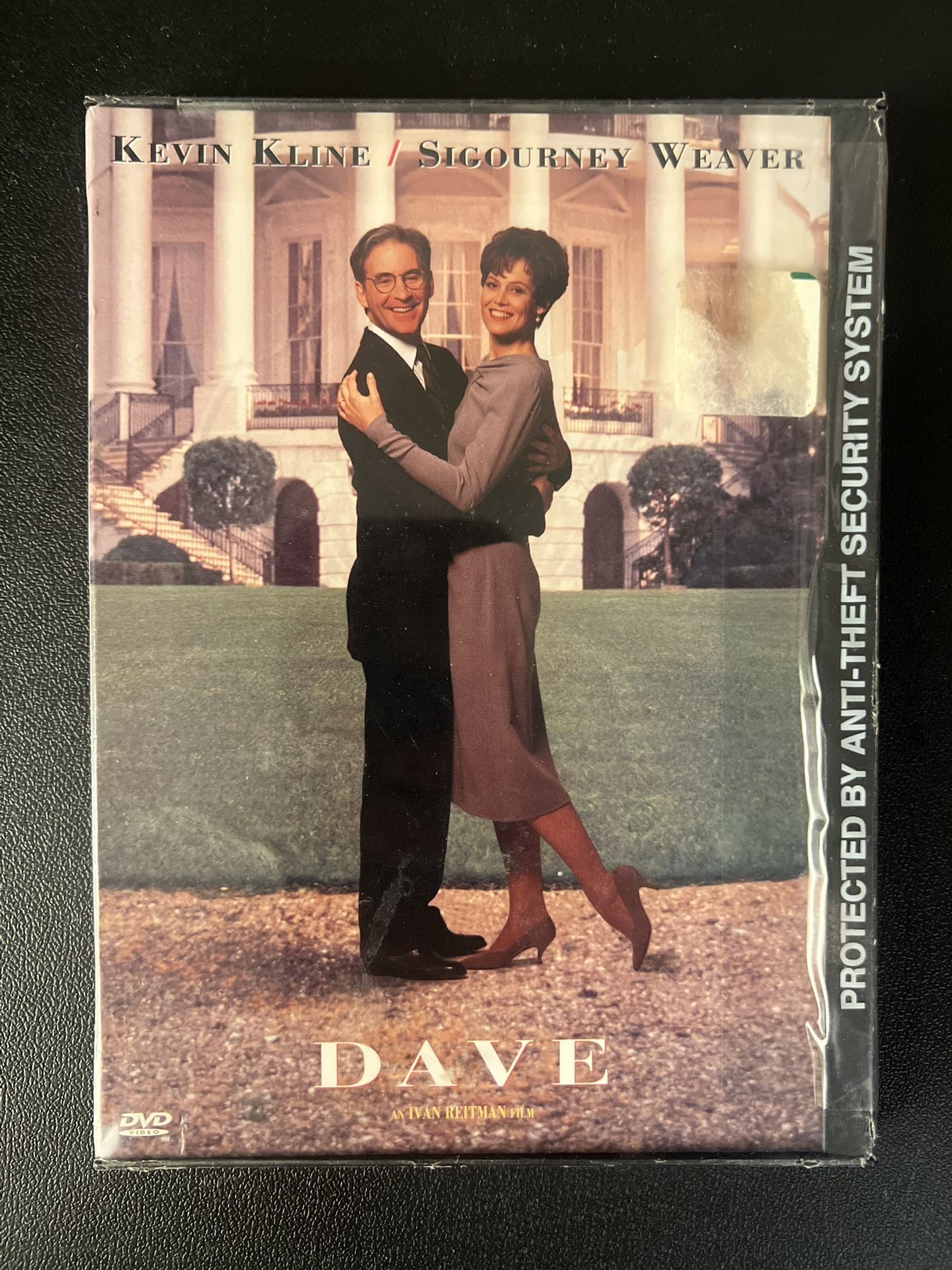DAVE (DVD, 1993, SNAPCASE) Kevin Kline Sigourney Weaver New Sealed