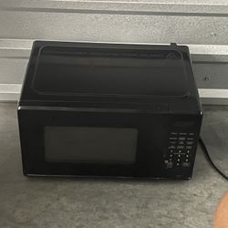 Microwave Like New 