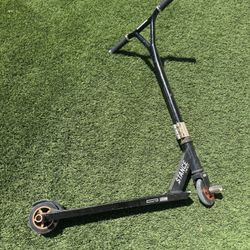 Mongoose Stance Pro Scooter 