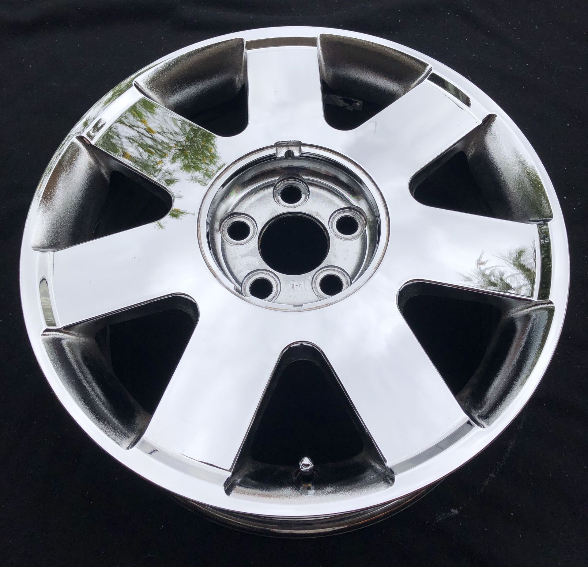 Used ALY3470 Ford Thunderbird Wheel Chrome #1W6Z1007CA