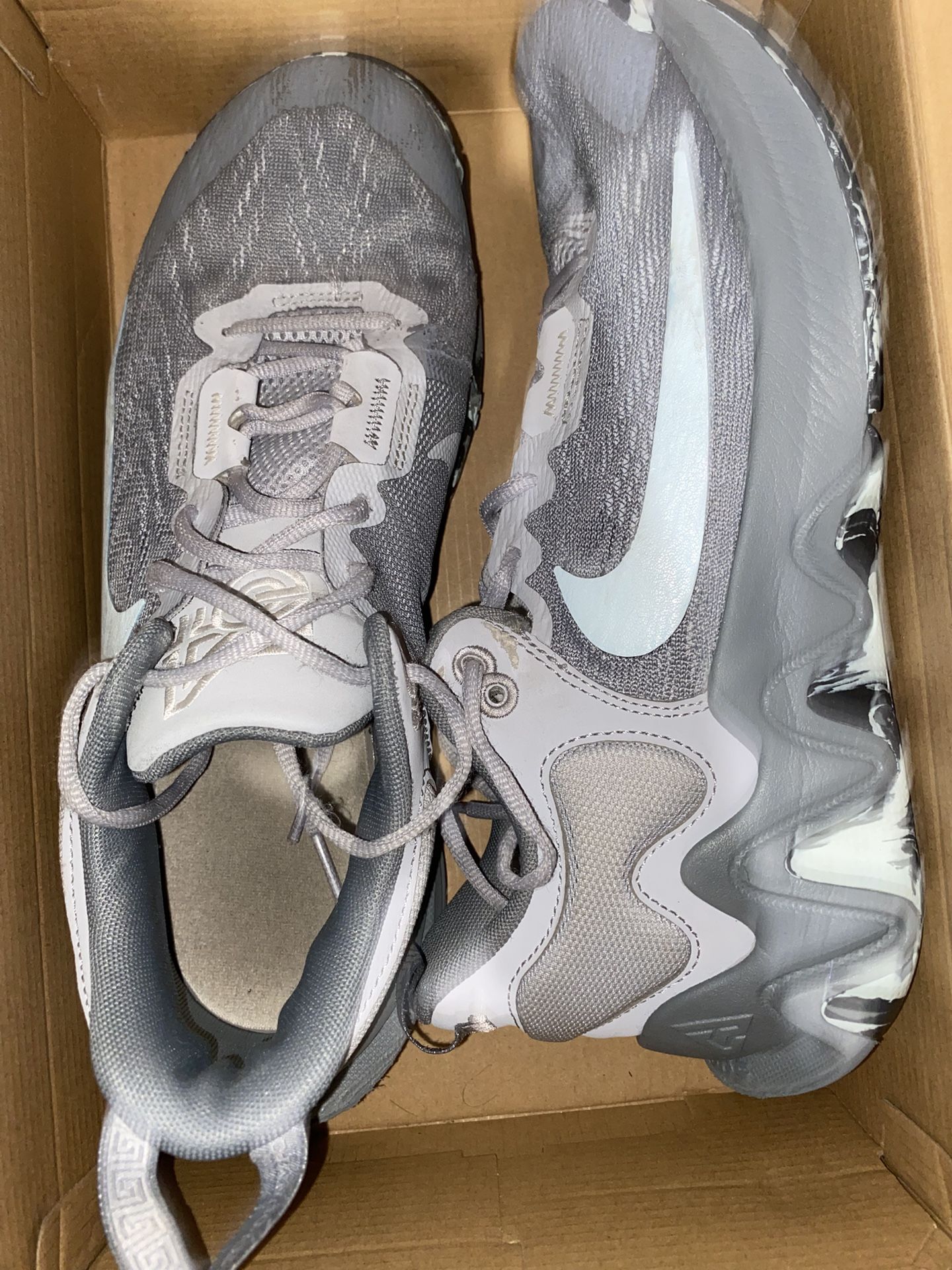 9 1/2 GIANNIS IMMORTALITY 2s Vb Shoes