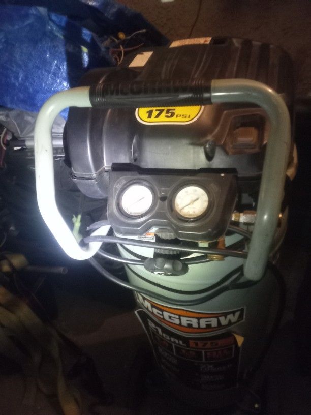 Mcgraw 21 Gallon 175 PSI Oil-Free Vertical Shop/Auto Air Compressor