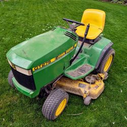 John Deere GT 275  Lawn tractor/Lawnmower For Sale