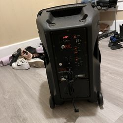Speakers 