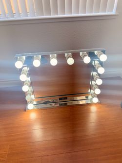 Vanity mirror