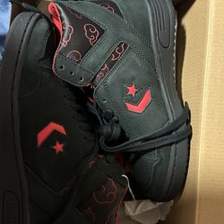 Itachi Converse
