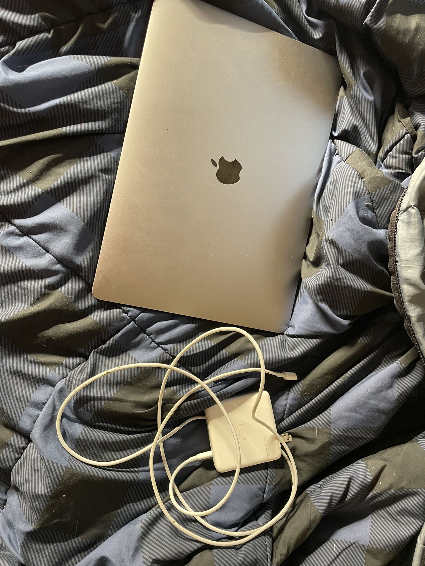 MacBook 2018 15.4-inch 