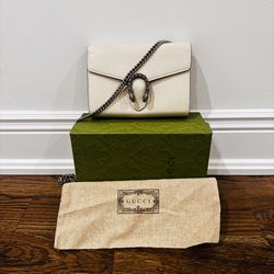 Gucci- Dionysus wallet on chain