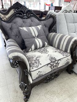 Royal Chair Only (No Matching Set)