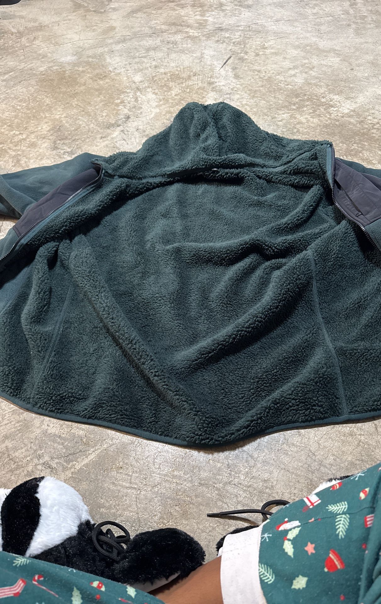 Black & Green 1200 Uniqlo Jacket Mens (Used) XL