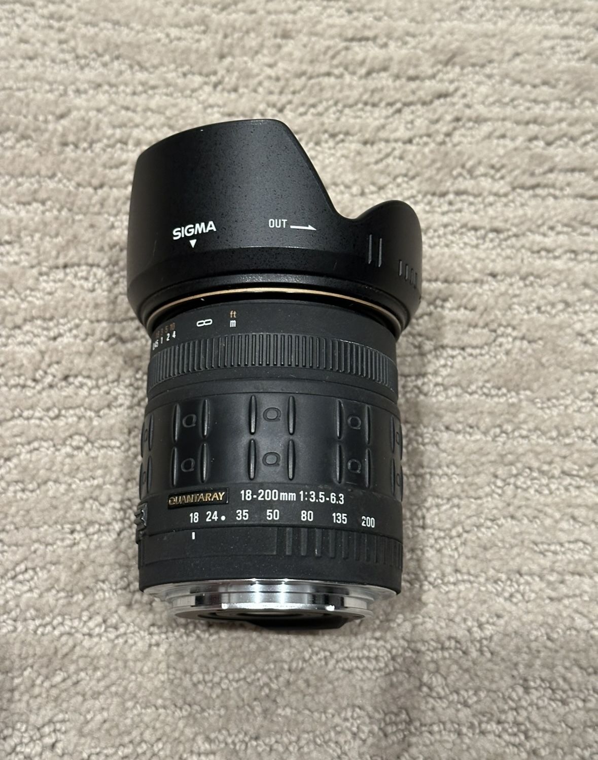 Quantaray 18-200mm f/3.5-6.3 DIO OS HSM AF Lens for Canon/Nikon APS-C DSLR. Case Included