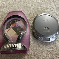 Sony CD Radio Walkman D-F20 ESP MAX & Maxwall Headphones - Tested Working