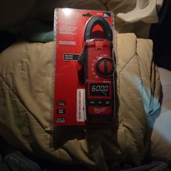 Milwaukee 600A Clamp Meter