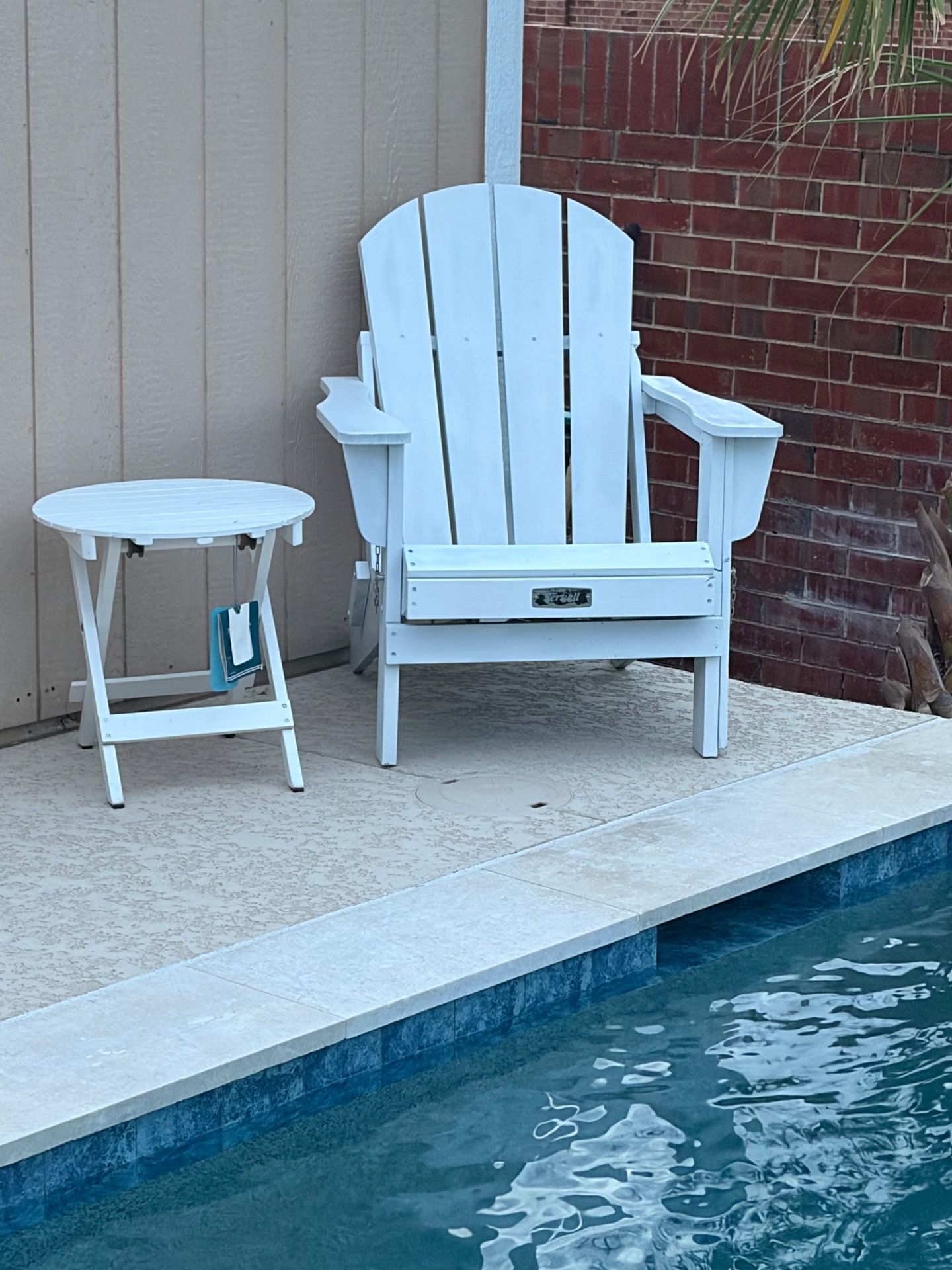Poly wood chair