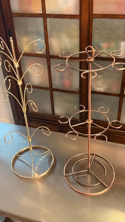 Wine glass holder