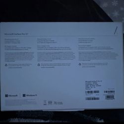 Microsoft Surface Pro 12" 256GB 16GB RAM Octa Core Windows 11 Convertible