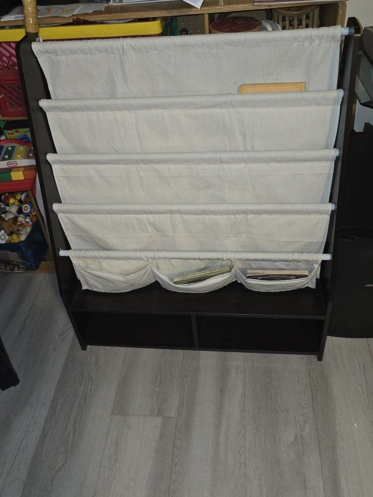 KIDS BOOKCASE