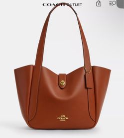 Coach Hadley turnlock tote in Brown color