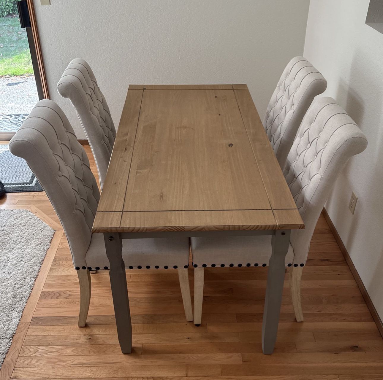 Wooden Table Set With 4 Tufted Chairs