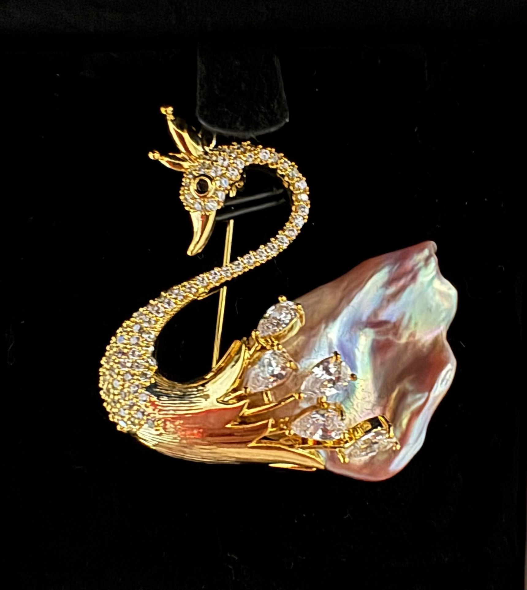 Pearl Swan Brooch & Gift