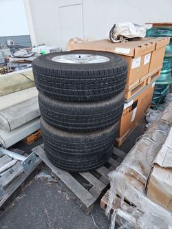 Toyota rims with tires