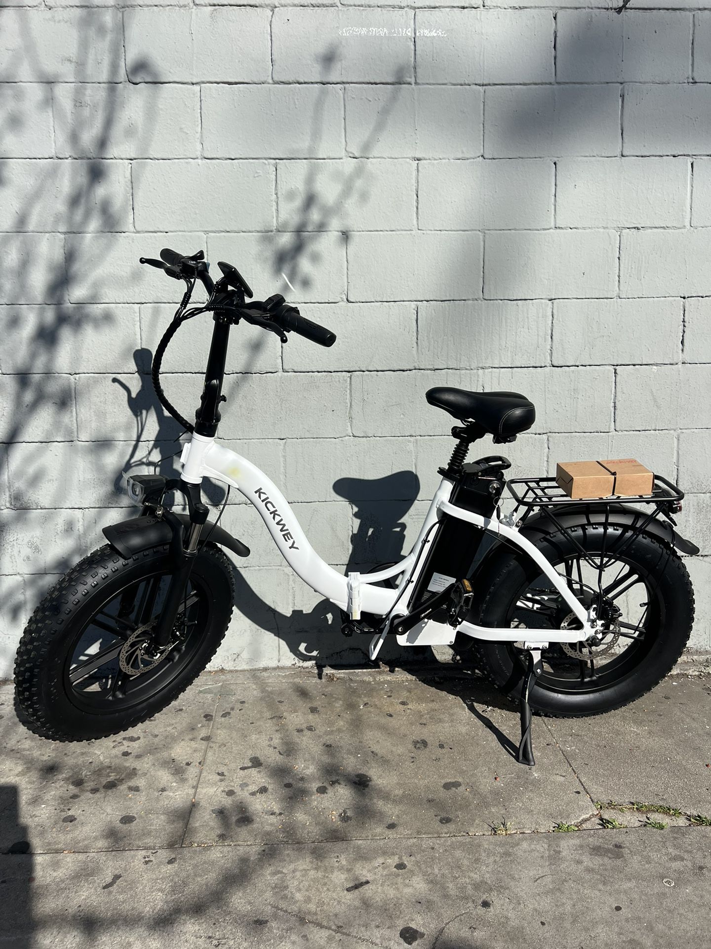 Kickwey Electric Bike White