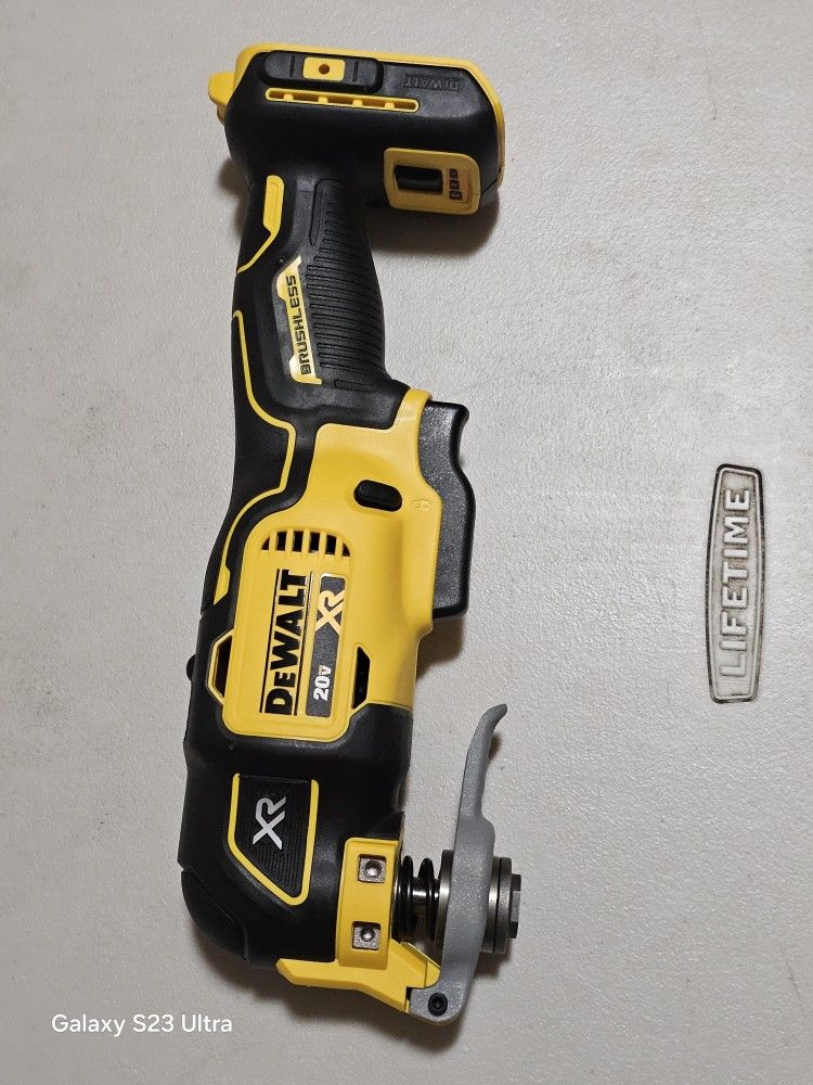 (NEW) 20V MAX XR Cordless Brushless 3-Speed Oscillating Multi Tool (Tool Only)