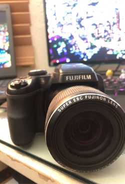 FUJIFILM finepix s8200