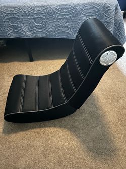 Foldable, rocker gaming chair