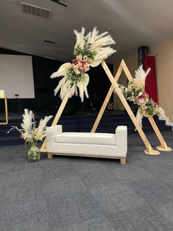 Triangle decor