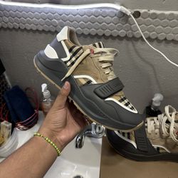 Burberry Shoe