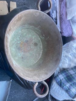 Hand forged copper pot