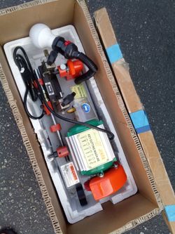 Key cutting machine