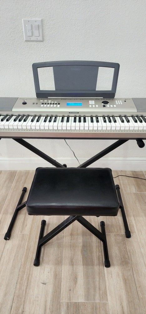 Yamaha Electric Piano, Stand & Bench