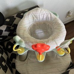 Skip Hop Sit Up/ Floor Activity Chair 