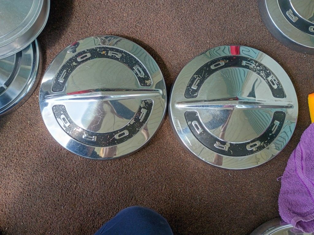 Ford Galaxy Hub Caps