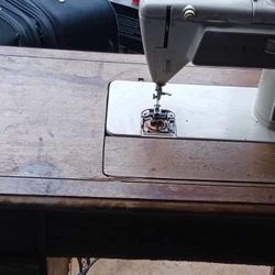 Antique SINGER Sewing Machine With Built In Table